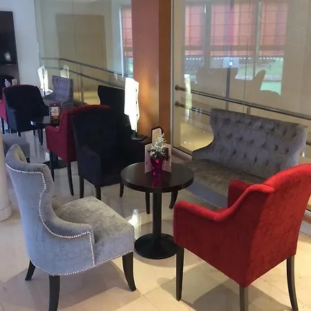 Residhome Val D'europe Aparthotel Montévrain